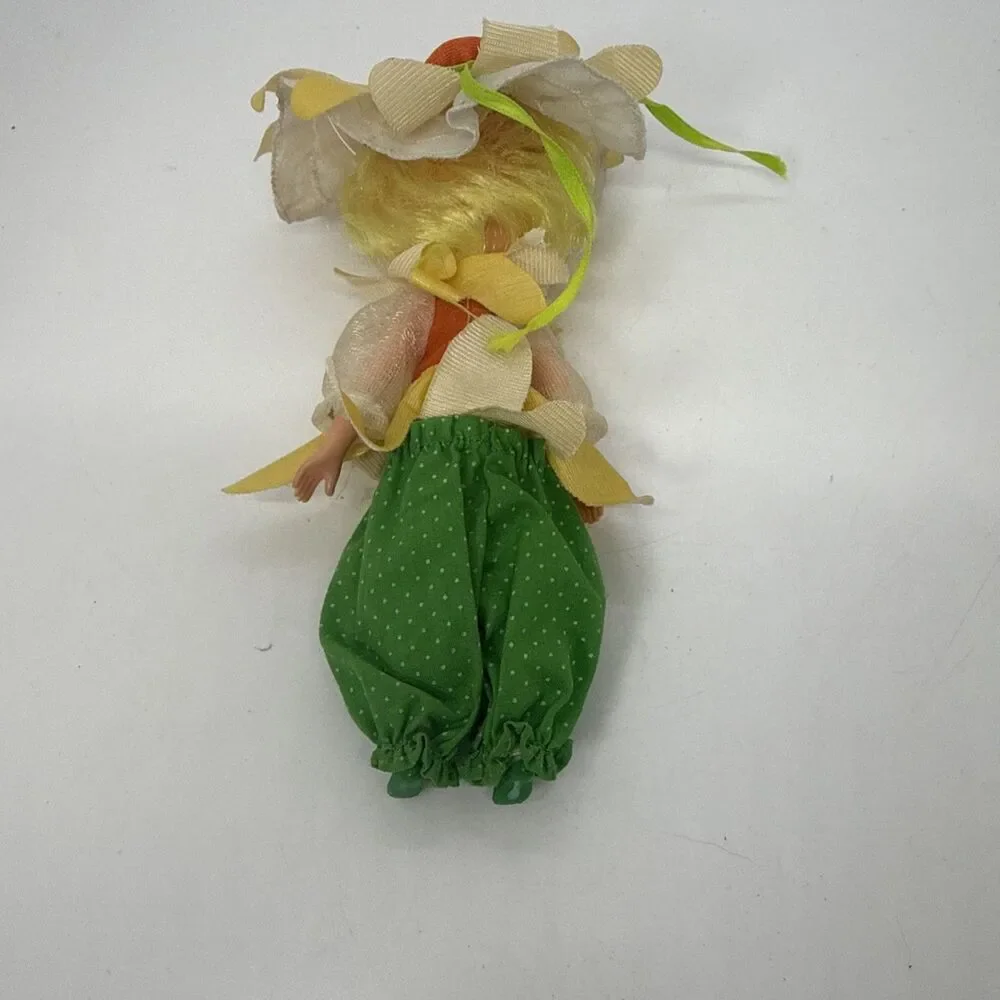 Vintage 1984 Kenner Rose Petal Place 